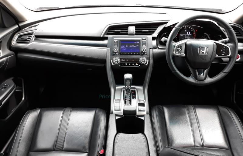 ขายรถเก๋งมือสอง honda civic รถปี2019 รหัส 68870 รูปที่8