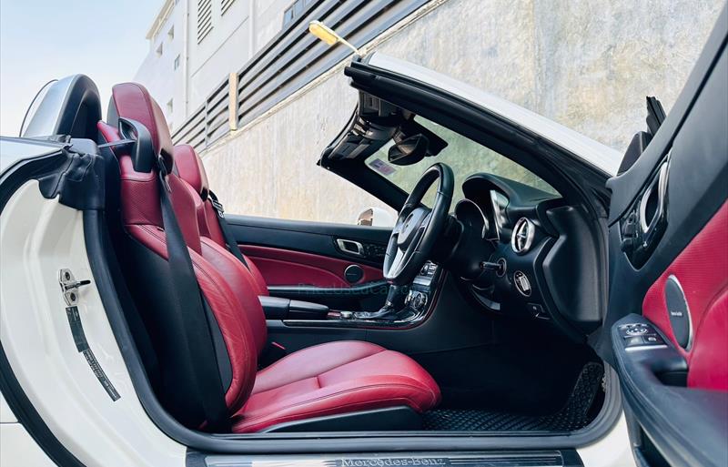 ขายรถเก๋งมือสอง-mercedes-benz-เมอร์เซเดสเบนซ์-slk200-amg-รถปี2013-รหัส68956-335adbff.jpg ขายรถเก๋งมือสอง-mercedes-benz-เมอร์เซเดสเบนซ์-slk200-amg-รถปี2013-รหัส68956-335adbff.jpg