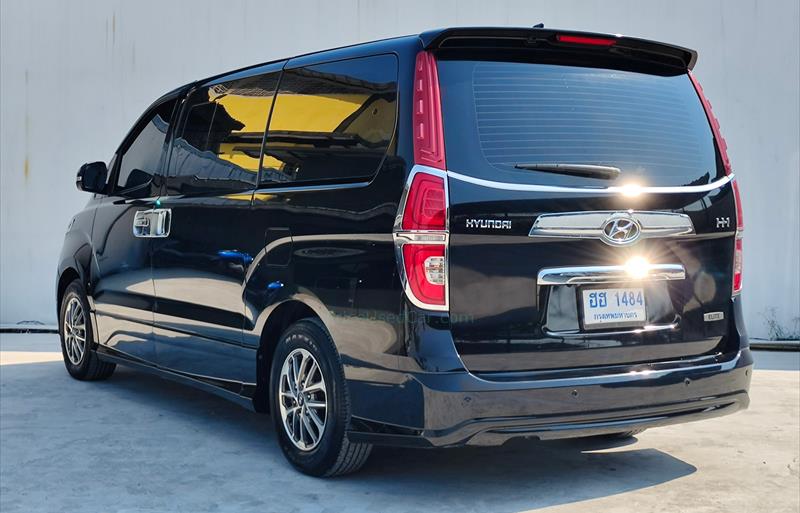 ขายรถตู้มือสอง hyundai h-1 รถปี2018 รหัส 68979 รูปที่3 ขายรถตู้มือสอง hyundai h-1 รถปี2018 รหัส 68979 รูปที่3