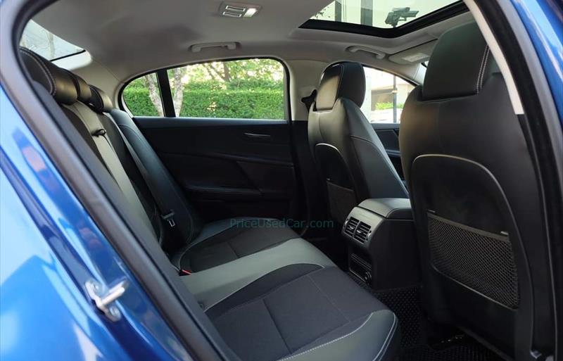 ขายรถเก๋งมือสอง-jaguar-จากัวร์-xe-รถปี2017-รหัส69031-8c687e36.jpg ขายรถเก๋งมือสอง-jaguar-จากัวร์-xe-รถปี2017-รหัส69031-8c687e36.jpg