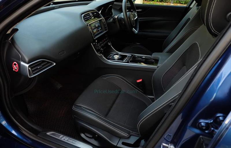 ขายรถเก๋งมือสอง-jaguar-จากัวร์-xe-รถปี2017-รหัส69031-eb131f65.jpg ขายรถเก๋งมือสอง-jaguar-จากัวร์-xe-รถปี2017-รหัส69031-eb131f65.jpg