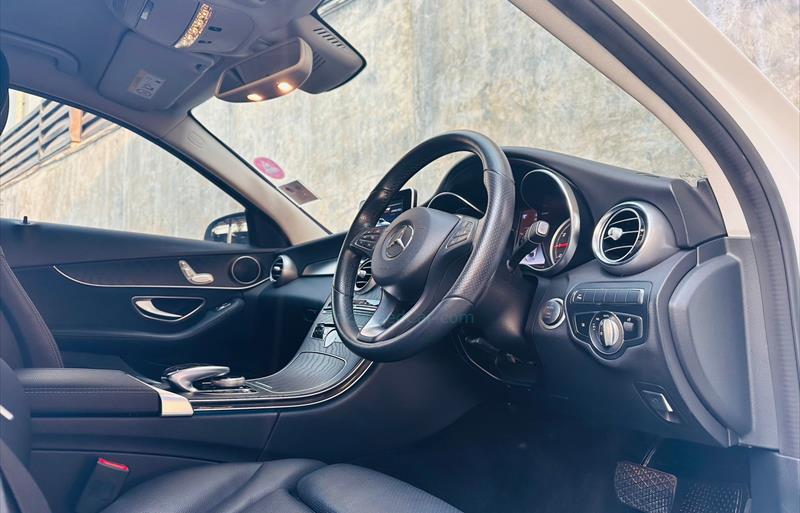 ขายรถเก๋งมือสอง-mercedes-benz-เมอร์เซเดสเบนซ์-c350-ซีสามห้าศูนย์-รถปี2019-รหัส69034-5bfd4934.jpg ขายรถเก๋งมือสอง-mercedes-benz-เมอร์เซเดสเบนซ์-c350-ซีสามห้าศูนย์-รถปี2019-รหัส69034-5bfd4934.jpg