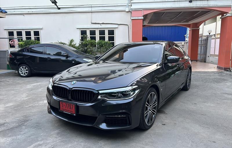 รถเก๋งมือสอง BMW 530i รถปี 2020