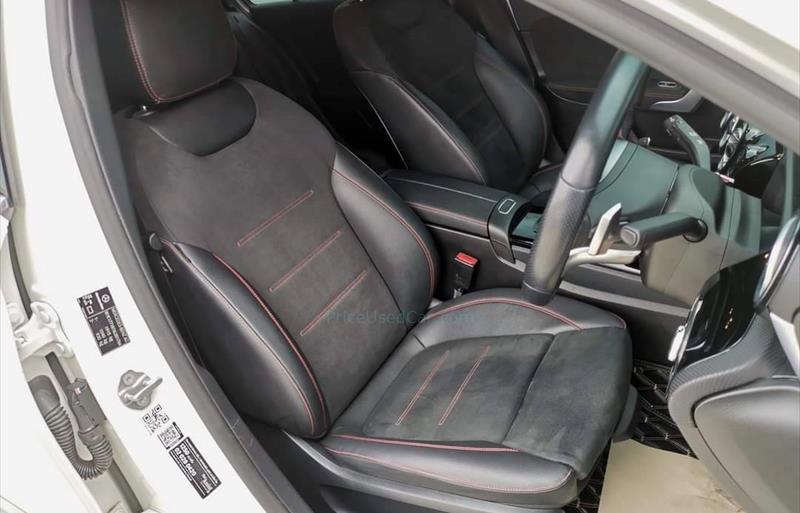 ขายรถเก๋งมือสอง-mercedes-benz-เมอร์เซเดสเบนซ์-a200-รถปี2021-รหัส69050-3fea4ae1.jpg ขายรถเก๋งมือสอง-mercedes-benz-เมอร์เซเดสเบนซ์-a200-รถปี2021-รหัส69050-3fea4ae1.jpg