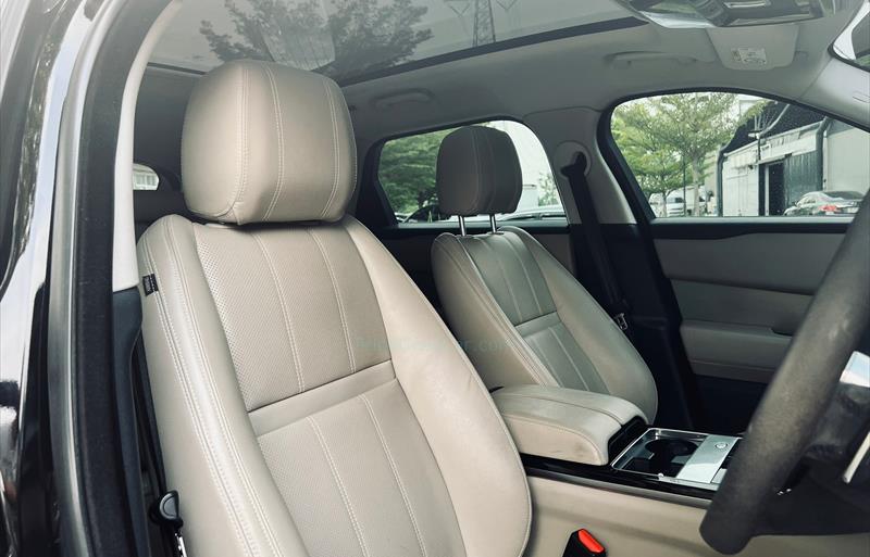 ขายรถ-suv-มือสอง-land-rover-แลนด์โรเวอร์-range-rover-รถปี2018-รหัส69075-2666621c.jpg ขายรถ-suv-มือสอง-land-rover-แลนด์โรเวอร์-range-rover-รถปี2018-รหัส69075-2666621c.jpg