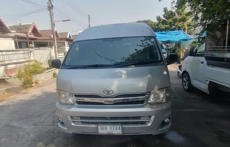รถตู้มือสอง TOYOTA COMMUTER รถปี 2012