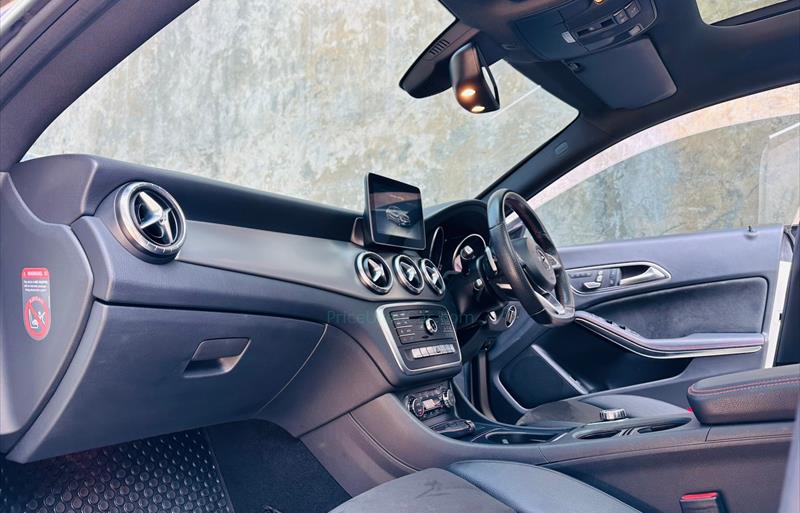 ขายรถเก๋งมือสอง-mercedes-benz-เมอร์เซเดสเบนซ์-cla250-amg-ซีแอลเอสองห้าศูนย์-เอเอ็มจี-รถปี2018-รหัส69108-bcf1d65b.jpg ขายรถเก๋งมือสอง-mercedes-benz-เมอร์เซเดสเบนซ์-cla250-amg-ซีแอลเอสองห้าศูนย์-เอเอ็มจี-รถปี2018-รหัส69108-bcf1d65b.jpg