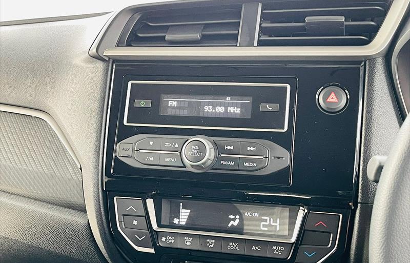 ขายรถเก๋งมือสอง-honda-ฮอนด้า-brio-บริโอ-รถปี2019-รหัส69172-0d697da7.jpg ขายรถเก๋งมือสอง-honda-ฮอนด้า-brio-บริโอ-รถปี2019-รหัส69172-0d697da7.jpg