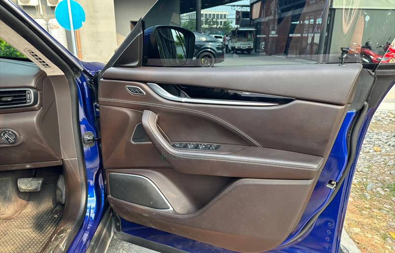 ขายรถ-suv-มือสอง-maserati-มาเซราติ-levante-รถปี2018-รหัส69240-2603d442.jpg ขายรถ-suv-มือสอง-maserati-มาเซราติ-levante-รถปี2018-รหัส69240-2603d442.jpg