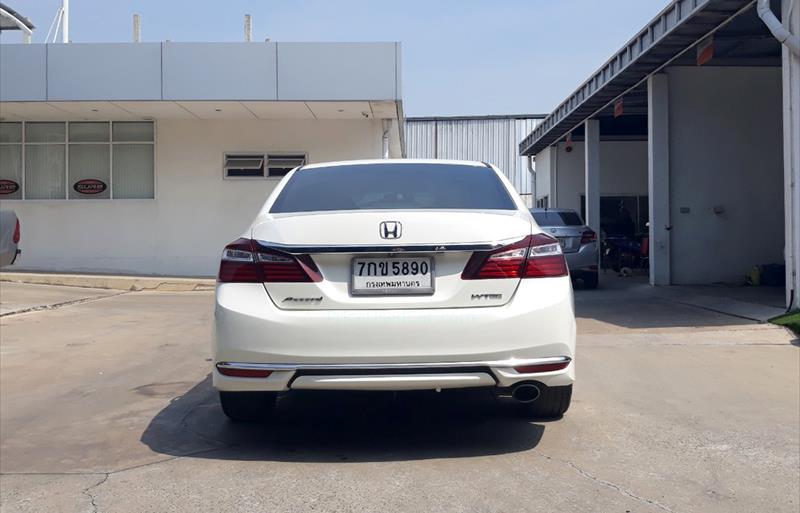 ขายรถเก๋งมือสอง honda accord รถปี2018 รหัส 69248 รูปที่4