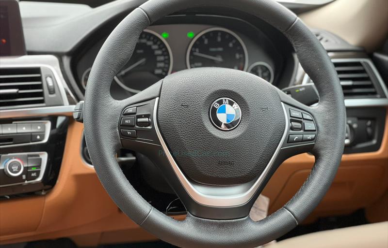 ขายรถเก๋งมือสอง-bmw-บีเอ็มดับบลิว-320d-สามสองศูนย์ดี-รถปี2019-รหัส69299-9d2f6c8d.jpg ขายรถเก๋งมือสอง-bmw-บีเอ็มดับบลิว-320d-สามสองศูนย์ดี-รถปี2019-รหัส69299-9d2f6c8d.jpg