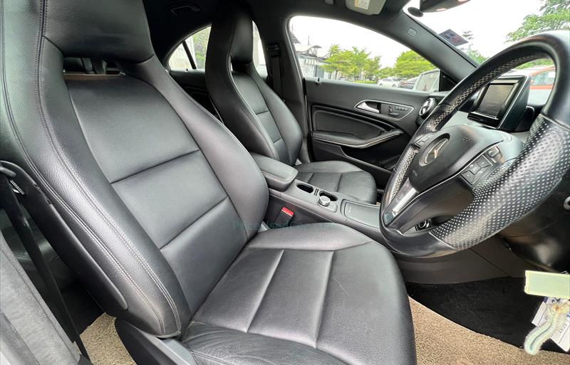 ขายรถเก๋งมือสอง-mercedes-benz-เมอร์เซเดสเบนซ์-cla180-รถปี2014-รหัส69319-acbfa566.jpg ขายรถเก๋งมือสอง-mercedes-benz-เมอร์เซเดสเบนซ์-cla180-รถปี2014-รหัส69319-acbfa566.jpg