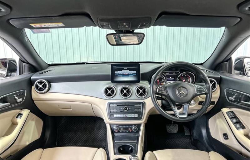 ขายรถเก๋งมือสอง-mercedes-benz-เมอร์เซเดสเบนซ์-cla200-รถปี2017-รหัส69332-a32ba008.jpeg ขายรถเก๋งมือสอง-mercedes-benz-เมอร์เซเดสเบนซ์-cla200-รถปี2017-รหัส69332-a32ba008.jpeg