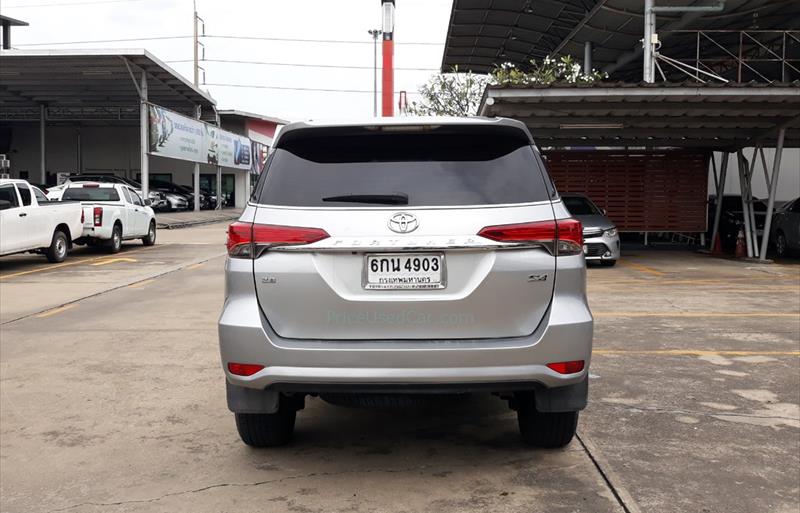 ขายรถ-suv-มือสอง-toyota-โตโยต้า-fortuner-ฟอร์จูนเนอร์-รถปี2017-รหัส69333-4fbeb21a.jpg ขายรถ-suv-มือสอง-toyota-โตโยต้า-fortuner-ฟอร์จูนเนอร์-รถปี2017-รหัส69333-4fbeb21a.jpg