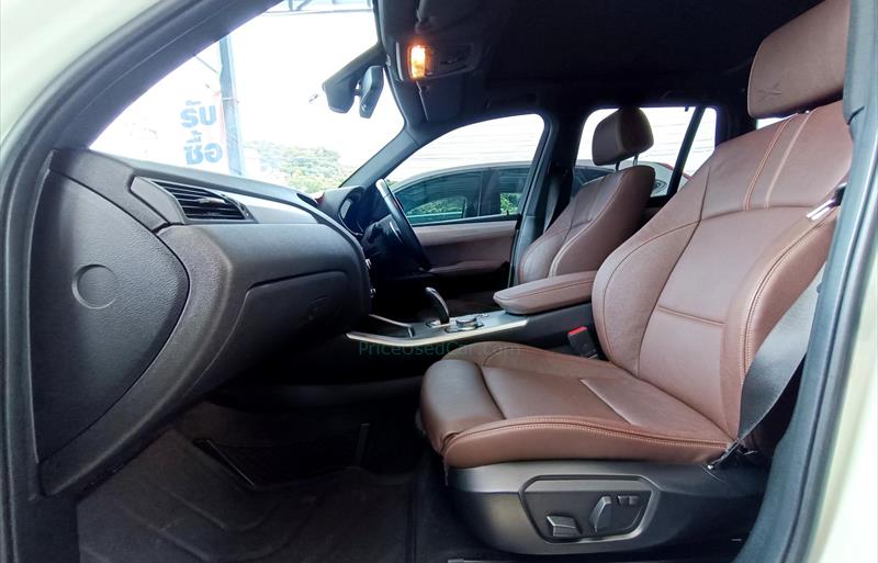 ขายรถ-suv-มือสอง-bmw-บีเอ็มดับบลิว-x3-เอ็กซ์3-รถปี2017-รหัส69375-5c12b4fa.jpg ขายรถ-suv-มือสอง-bmw-บีเอ็มดับบลิว-x3-เอ็กซ์3-รถปี2017-รหัส69375-5c12b4fa.jpg