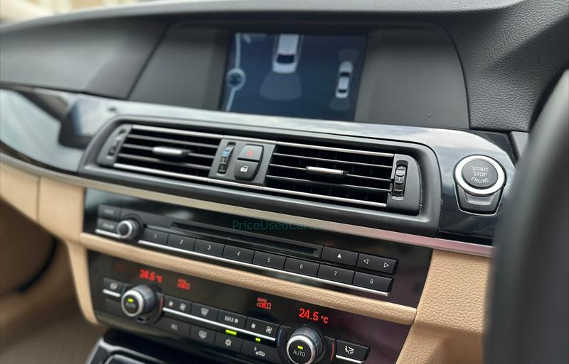 ขายรถเก๋งมือสอง-bmw-บีเอ็มดับบลิว-523i-รถปี2012-รหัส69438-15cce9df.jpg ขายรถเก๋งมือสอง-bmw-บีเอ็มดับบลิว-523i-รถปี2012-รหัส69438-15cce9df.jpg