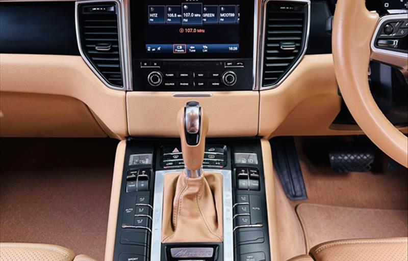 ขายรถเก๋งมือสอง-porsche-ปอร์เช่-macan-รถปี2016-รหัส69457-92f22be7.jpg ขายรถเก๋งมือสอง-porsche-ปอร์เช่-macan-รถปี2016-รหัส69457-92f22be7.jpg