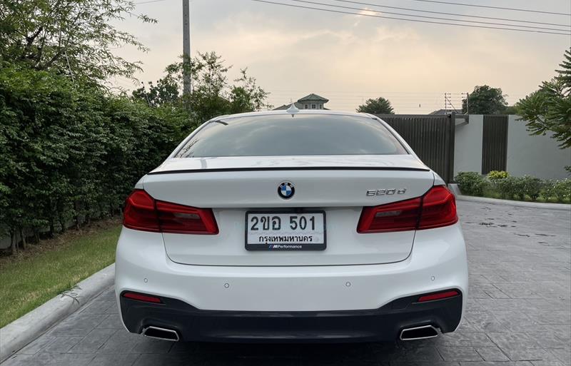 ขายรถเก๋งมือสอง-bmw-บีเอ็มดับบลิว-520d-ห้าสองศูนย์ดี-รถปี2018-รหัส69491-32b8643e.jpg ขายรถเก๋งมือสอง-bmw-บีเอ็มดับบลิว-520d-ห้าสองศูนย์ดี-รถปี2018-รหัส69491-32b8643e.jpg