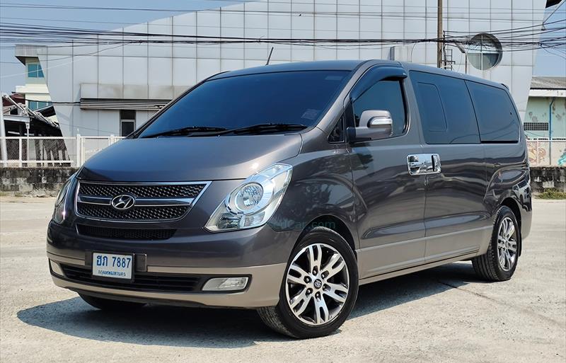 รถตู้มือสอง HYUNDAI H-1 รถปี 2013