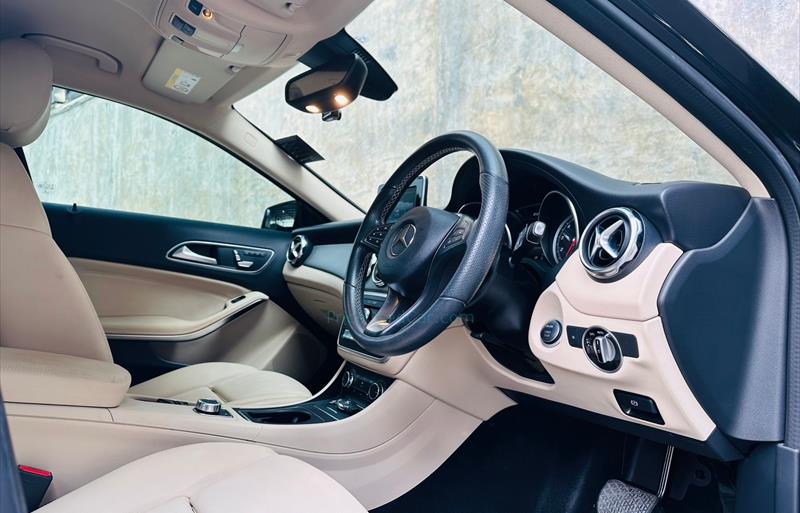 ขายรถเก๋งมือสอง-mercedes-benz-เมอร์เซเดสเบนซ์-gla200-รถปี2020-รหัส69595-428327c7.jpg ขายรถเก๋งมือสอง-mercedes-benz-เมอร์เซเดสเบนซ์-gla200-รถปี2020-รหัส69595-428327c7.jpg