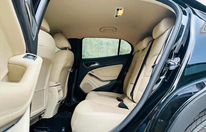 ขายรถเก๋งมือสอง-mercedes-benz-เมอร์เซเดสเบนซ์-gla200-รถปี2020-รหัส69595-c8f87577.jpg ขายรถเก๋งมือสอง-mercedes-benz-เมอร์เซเดสเบนซ์-gla200-รถปี2020-รหัส69595-c8f87577.jpg