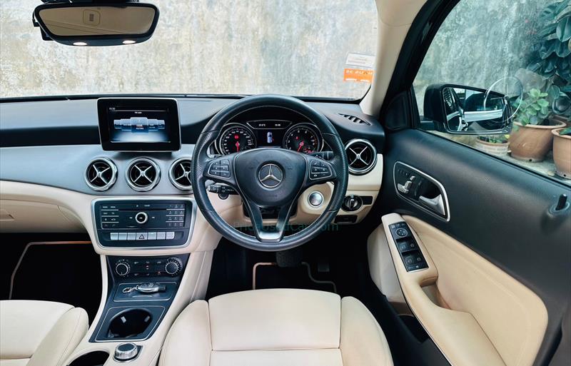 ขายรถเก๋งมือสอง-mercedes-benz-เมอร์เซเดสเบนซ์-gla200-รถปี2020-รหัส69595-ca622677.jpg ขายรถเก๋งมือสอง-mercedes-benz-เมอร์เซเดสเบนซ์-gla200-รถปี2020-รหัส69595-ca622677.jpg