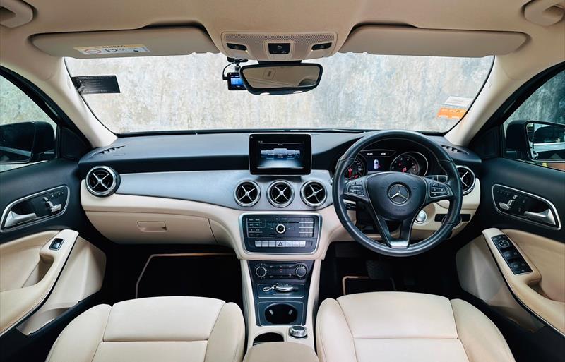 ขายรถเก๋งมือสอง-mercedes-benz-เมอร์เซเดสเบนซ์-gla200-รถปี2020-รหัส69595-d05b3478.jpg ขายรถเก๋งมือสอง-mercedes-benz-เมอร์เซเดสเบนซ์-gla200-รถปี2020-รหัส69595-d05b3478.jpg