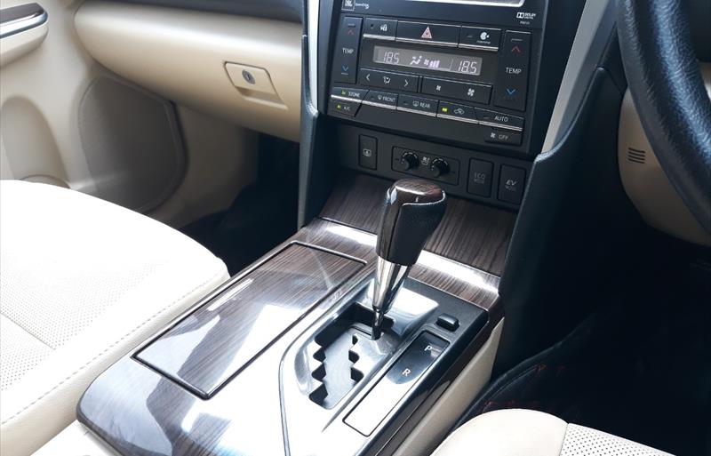 ขายรถเก๋งมือสอง-toyota-โตโยต้า-camry-คัมรี่-รถปี2015-รหัส69598-f494eadf.jpg ขายรถเก๋งมือสอง-toyota-โตโยต้า-camry-คัมรี่-รถปี2015-รหัส69598-f494eadf.jpg