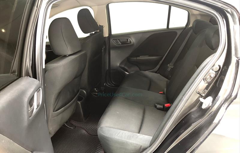 ขายรถเก๋งมือสอง-honda-ฮอนด้า-city-ซิตี้-รถปี2018-รหัส69606-d2df2474.jpg ขายรถเก๋งมือสอง-honda-ฮอนด้า-city-ซิตี้-รถปี2018-รหัส69606-d2df2474.jpg