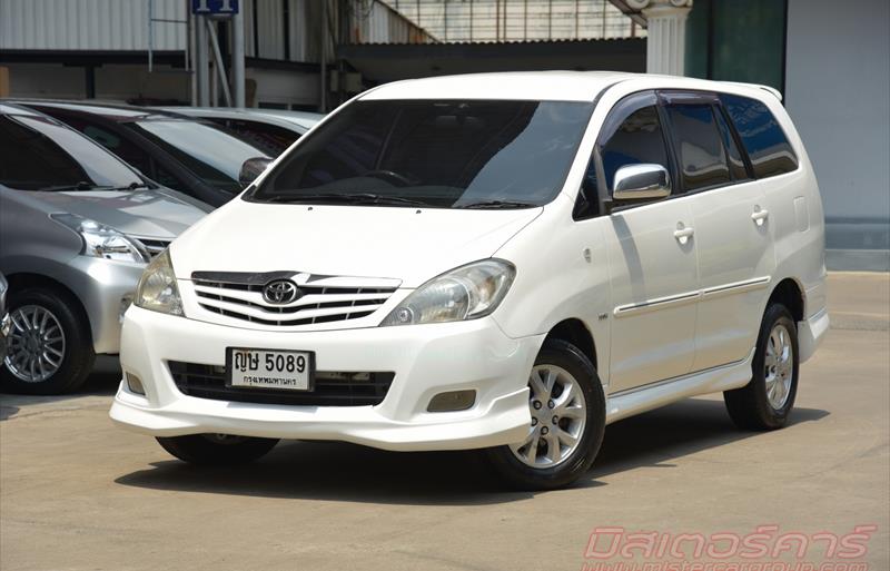 รถตู้มือสอง TOYOTA INNOVA รถปี 2011