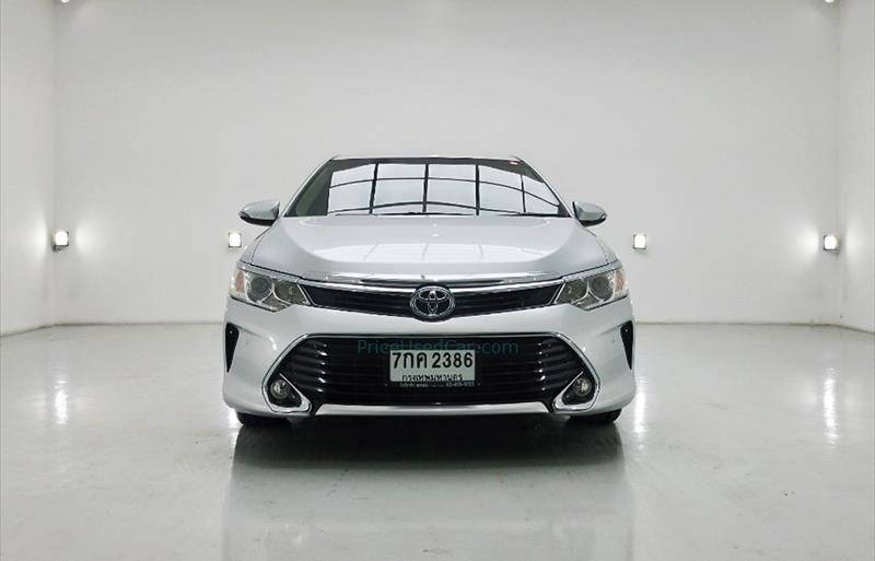 ขายรถเก๋งมือสอง toyota camry รถปี2017 รหัส 69671 รูปที่2