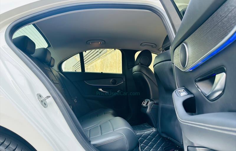ขายรถเก๋งมือสอง-mercedes-benz-เมอร์เซเดสเบนซ์-c220-รถปี2021-รหัส69711-1ece7ce7.jpg ขายรถเก๋งมือสอง-mercedes-benz-เมอร์เซเดสเบนซ์-c220-รถปี2021-รหัส69711-1ece7ce7.jpg