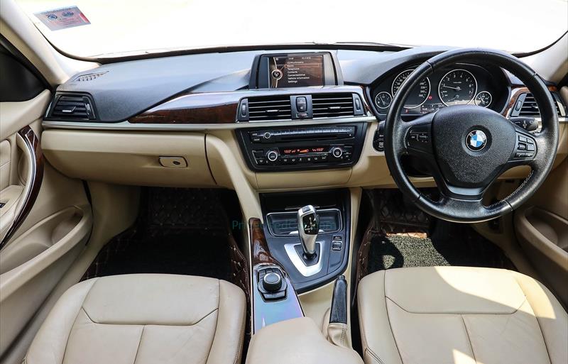 ขายรถเก๋งมือสอง-bmw-บีเอ็มดับบลิว-320i-สามสองศูนย์ไอ-รถปี2013-รหัส69715-aab923be.jpg ขายรถเก๋งมือสอง-bmw-บีเอ็มดับบลิว-320i-สามสองศูนย์ไอ-รถปี2013-รหัส69715-aab923be.jpg