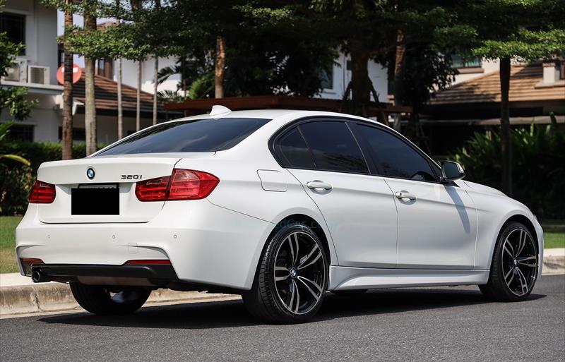 ขายรถเก๋งมือสอง-bmw-บีเอ็มดับบลิว-320i-สามสองศูนย์ไอ-รถปี2013-รหัส69715-cadd89ee.jpg ขายรถเก๋งมือสอง-bmw-บีเอ็มดับบลิว-320i-สามสองศูนย์ไอ-รถปี2013-รหัส69715-cadd89ee.jpg