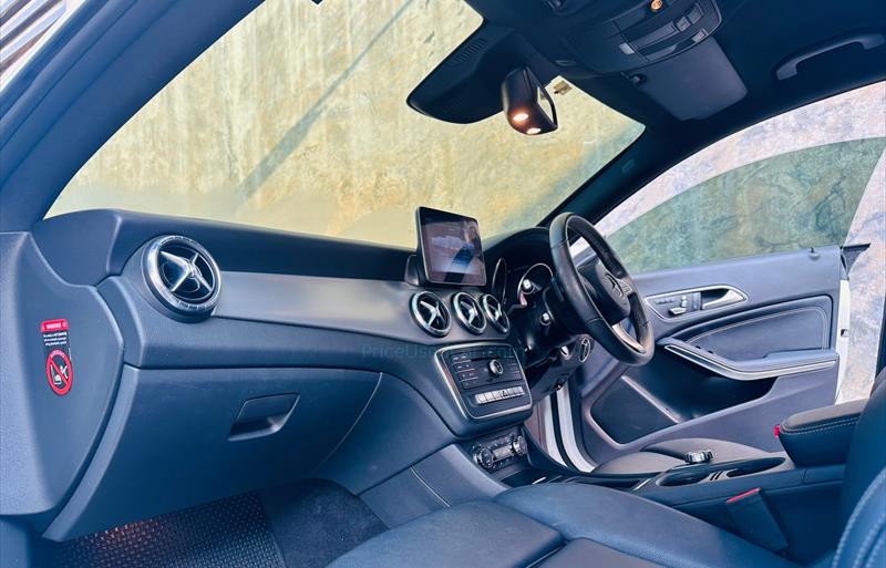ขายรถเก๋งมือสอง-mercedes-benz-เมอร์เซเดสเบนซ์-cla200-รถปี2018-รหัส69720-3f169a8e.jpg ขายรถเก๋งมือสอง-mercedes-benz-เมอร์เซเดสเบนซ์-cla200-รถปี2018-รหัส69720-3f169a8e.jpg