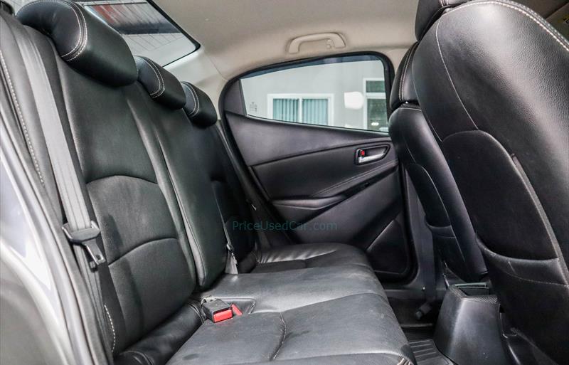 ขายรถเก๋งมือสอง-mazda-มาสด้า-2-สอง-รถปี2019-รหัส69768-b21e86a7.JPG