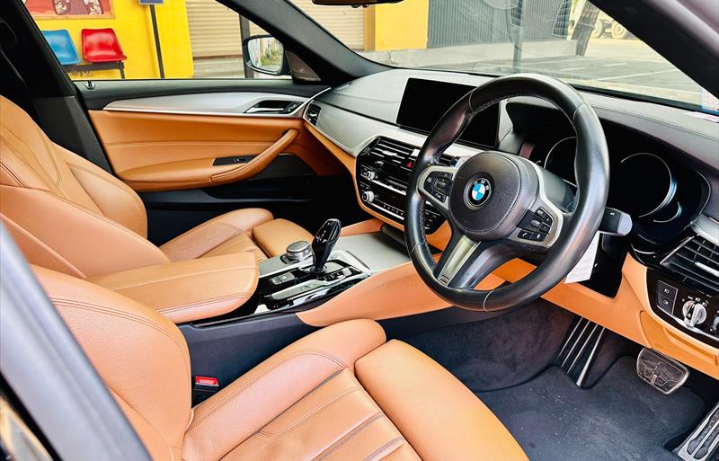 ขายรถเก๋งมือสอง-bmw-บีเอ็มดับบลิว-530i-รถปี2017-รหัส69813-6ea6a19a.jpg ขายรถเก๋งมือสอง-bmw-บีเอ็มดับบลิว-530i-รถปี2017-รหัส69813-6ea6a19a.jpg