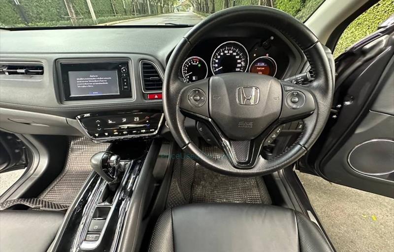 ขายรถ-suv-มือสอง-honda-ฮอนด้า-hr-v-เอชอาร์วี-รถปี2017-รหัส69833-06a01e8a.jpg ขายรถ-suv-มือสอง-honda-ฮอนด้า-hr-v-เอชอาร์วี-รถปี2017-รหัส69833-06a01e8a.jpg