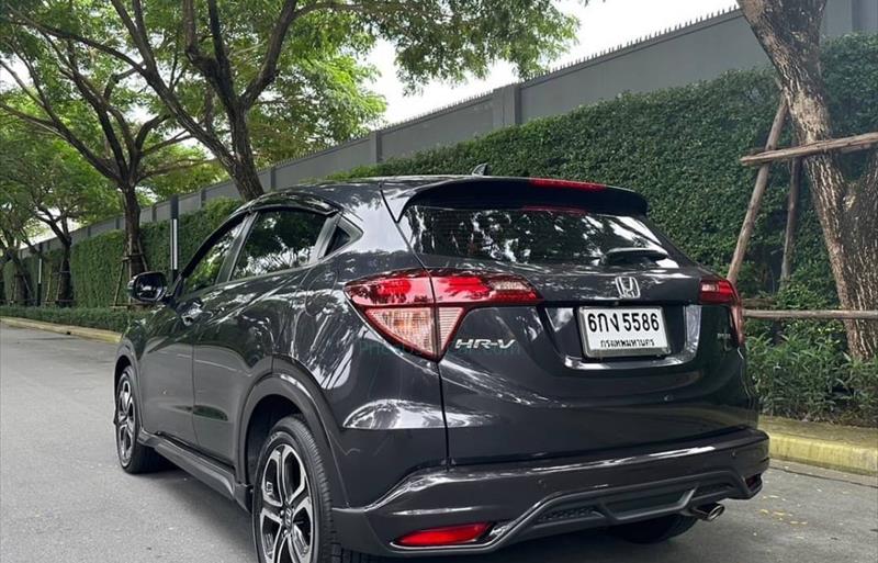 ขายรถ-suv-มือสอง-honda-ฮอนด้า-hr-v-เอชอาร์วี-รถปี2017-รหัส69833-c7b786e8.jpg ขายรถ-suv-มือสอง-honda-ฮอนด้า-hr-v-เอชอาร์วี-รถปี2017-รหัส69833-c7b786e8.jpg
