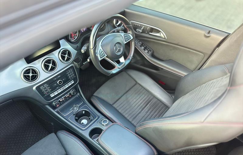 ขายรถเก๋งมือสอง-mercedes-benz-เมอร์เซเดสเบนซ์-cla250-amg-ซีแอลเอสองห้าศูนย์-เอเอ็มจี-รถปี2017-รหัส69849-d14a80f8.jpg ขายรถเก๋งมือสอง-mercedes-benz-เมอร์เซเดสเบนซ์-cla250-amg-ซีแอลเอสองห้าศูนย์-เอเอ็มจี-รถปี2017-รหัส69849-d14a80f8.jpg