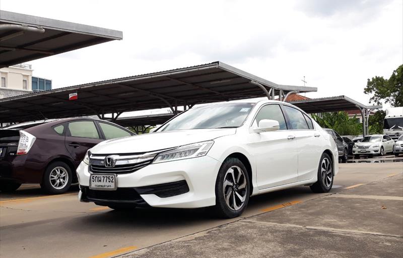 รถเก๋งมือสอง HONDA ACCORD รถปี 2016