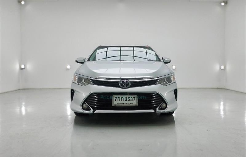 ขายรถเก๋งมือสอง-toyota-โตโยต้า-camry-คัมรี่-รถปี2017-รหัส69910-9417cf4e.jpg ขายรถเก๋งมือสอง-toyota-โตโยต้า-camry-คัมรี่-รถปี2017-รหัส69910-9417cf4e.jpg