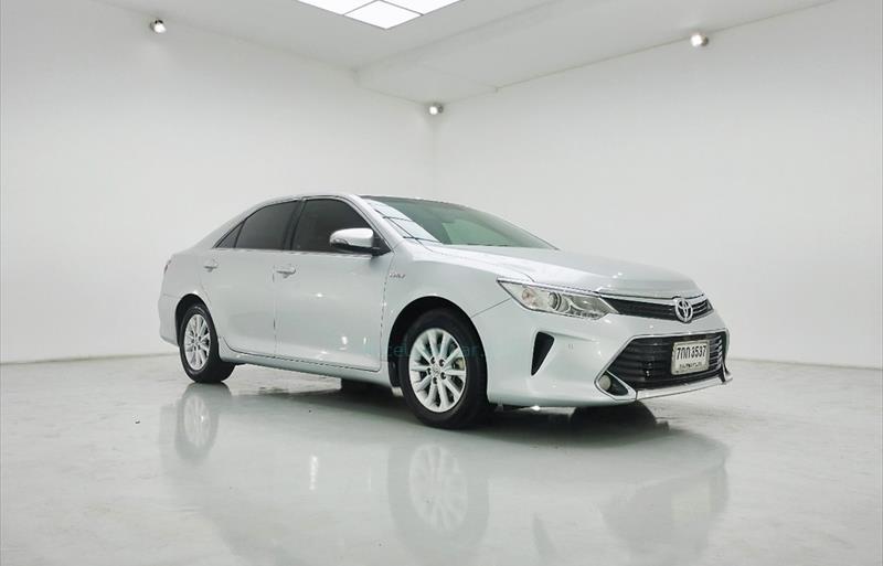 ขายรถเก๋งมือสอง-toyota-โตโยต้า-camry-คัมรี่-รถปี2017-รหัส69910-bda857be.jpg ขายรถเก๋งมือสอง-toyota-โตโยต้า-camry-คัมรี่-รถปี2017-รหัส69910-bda857be.jpg