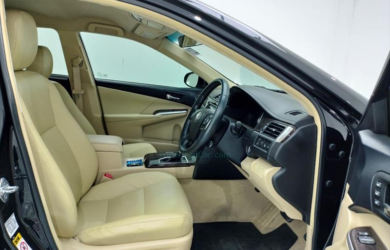 ขายรถเก๋งมือสอง-toyota-โตโยต้า-camry-คัมรี่-รถปี2017-รหัส69911-e75d7fc9.jpg ขายรถเก๋งมือสอง-toyota-โตโยต้า-camry-คัมรี่-รถปี2017-รหัส69911-e75d7fc9.jpg