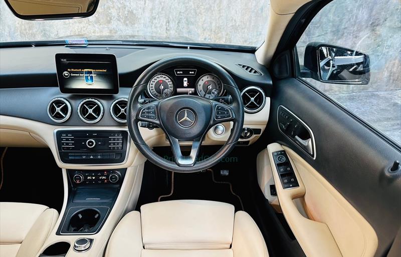 ขายรถเก๋งมือสอง mercedes-benz gla200 รถปี2017 รหัส 69922 รูปที่5