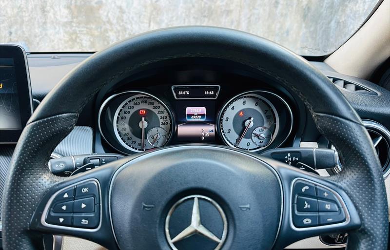 ขายรถเก๋งมือสอง-mercedes-benz-เมอร์เซเดสเบนซ์-gla200-รถปี2017-รหัส69922-a27170d6.jpg ขายรถเก๋งมือสอง-mercedes-benz-เมอร์เซเดสเบนซ์-gla200-รถปี2017-รหัส69922-a27170d6.jpg