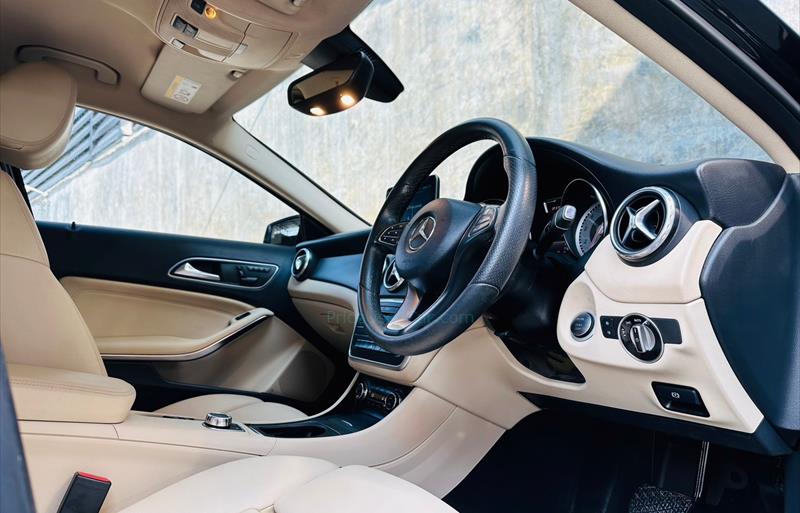 ขายรถเก๋งมือสอง-mercedes-benz-เมอร์เซเดสเบนซ์-gla200-รถปี2017-รหัส69922-edff3774.jpg ขายรถเก๋งมือสอง-mercedes-benz-เมอร์เซเดสเบนซ์-gla200-รถปี2017-รหัส69922-edff3774.jpg