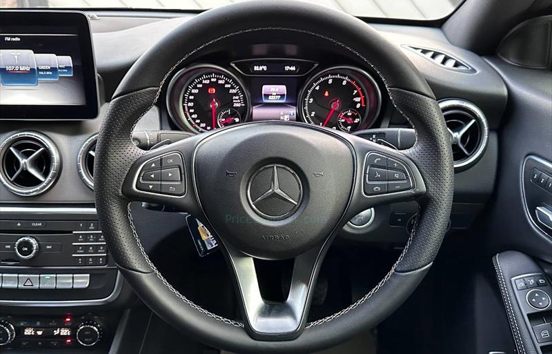 ขายรถเก๋งมือสอง-mercedes-benz-เมอร์เซเดสเบนซ์-cla200-รถปี2017-รหัส69944-8ccf9fd3.jpg ขายรถเก๋งมือสอง-mercedes-benz-เมอร์เซเดสเบนซ์-cla200-รถปี2017-รหัส69944-8ccf9fd3.jpg