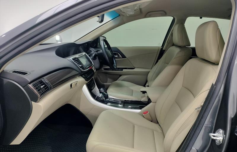ขายรถเก๋งมือสอง-honda-ฮอนด้า-accord-แอคคอร์ด-รถปี2016-รหัส69967-5c39d7e9.jpg ขายรถเก๋งมือสอง-honda-ฮอนด้า-accord-แอคคอร์ด-รถปี2016-รหัส69967-5c39d7e9.jpg