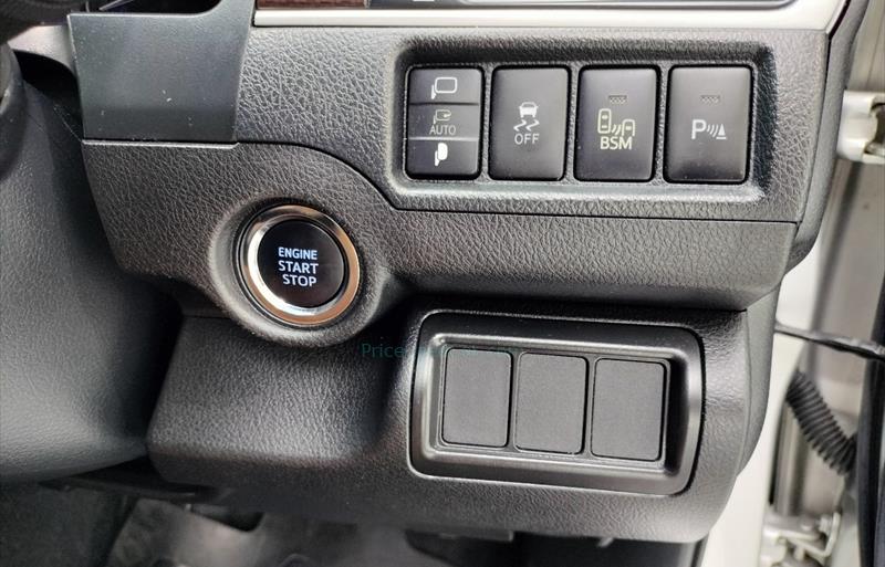 ขายรถเก๋งมือสอง-toyota-โตโยต้า-camry-คัมรี่-รถปี2018-รหัส69996-2843dc79.jpg ขายรถเก๋งมือสอง-toyota-โตโยต้า-camry-คัมรี่-รถปี2018-รหัส69996-2843dc79.jpg